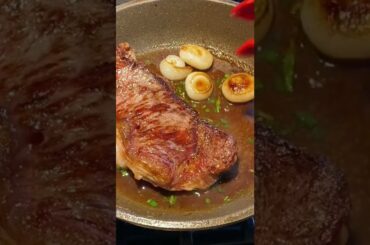 Pan Sauces that Pop! Steak Pan Sauce with Red Wine and Tarragon