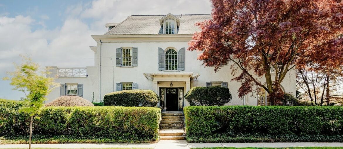 300 E Durham Street | East Mount Airy