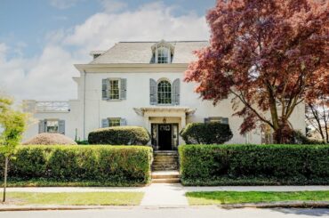300 E Durham Street | East Mount Airy