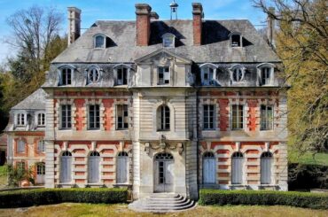 THE FAMILY DISAPPEARED Untouched Abandoned House With Everything Left Behind