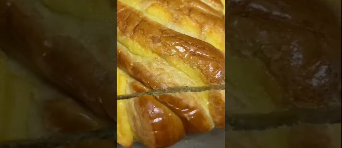 Yummy Brioche French Toast!#brioche #breakfast #eggs #recipe #bacon #strawberries #frenchtoast