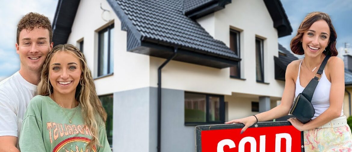 Building Our 1st Houses! | Walk-Through Tour Building Our 1st Houses! | Walk-Through Tour