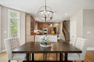 897 Hampstead Court Barrington, IL 60010