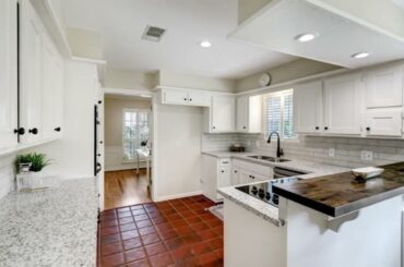 707 Blue Willow Drive Houston, TX 77042