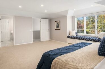 8521 Hunts Point Lane Hunts Point, WA 98004