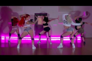 Tinze X Cassidy / Twerkshop @ Los Angeles / "Buttons"