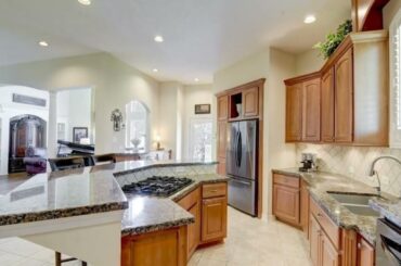 3917 Shadow Point Drive, League City, TX 77573