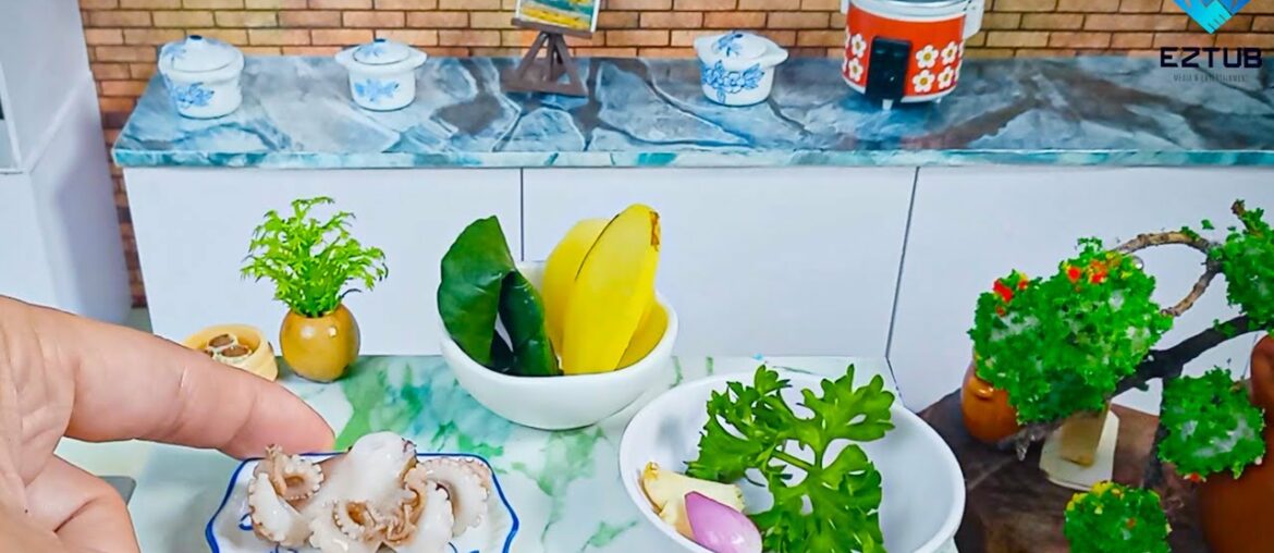 Miniature Pan Fried Octopus Served With Fried Spinach And French Fries Recipe / Miniature Food Miniature Pan Fried Octopus Served With Fried Spinach And French Fries Recipe / Miniature Food