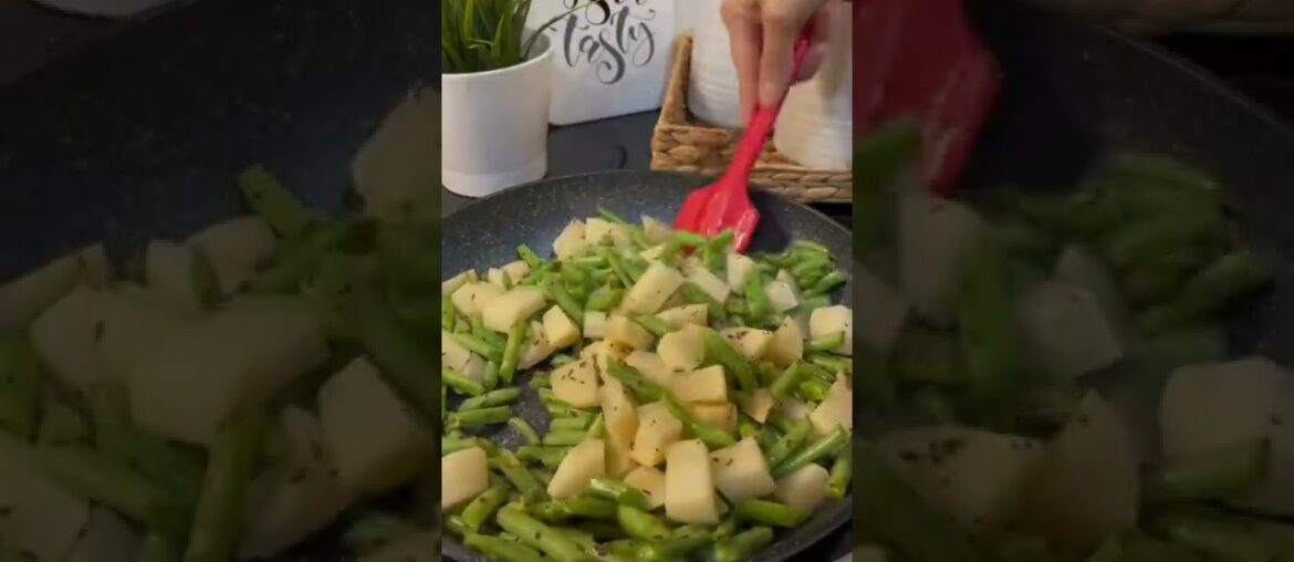 French Beans Potato Dry Curry - Simple Food #food #recipe #shorts #curry #ytshorts #youtubeshorts