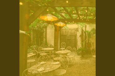 Happening Moods for Indoor Dining