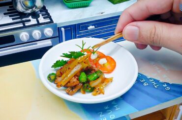 Step by Step Miniature Stir Fried Australian Beef with Green Beans and Onions Recipe / Mini Food