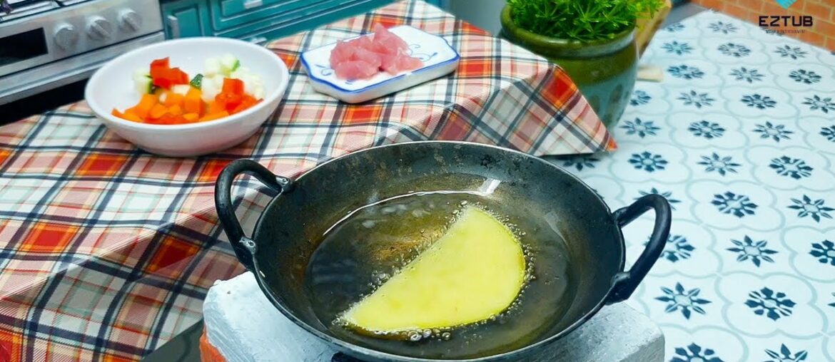 How To Make Miniature Stir Fried Tuna And Vegetables Served With French Fries / Vegetables Served How To Make Miniature Stir Fried Tuna And Vegetables Served With French Fries / Vegetables Served