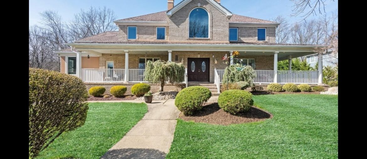 26 Buckingham Drive,  East Brunswick, NJ 08816 - Anne Kofsky - MLS 2212747R