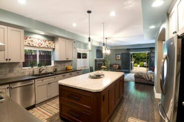 4713 Burnet Ave,. Sherman Oaks CA