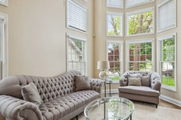 26 East 17th Street, Lombard, IL 60148