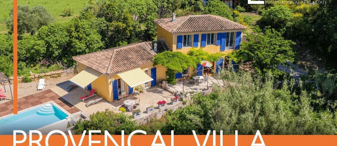 Gorgeous property with infinite swimming pool and amazing views in Cotignac, Var – Ref. A06419 Gorgeous property with infinite swimming pool and amazing views in Cotignac, Var - Ref. A06419