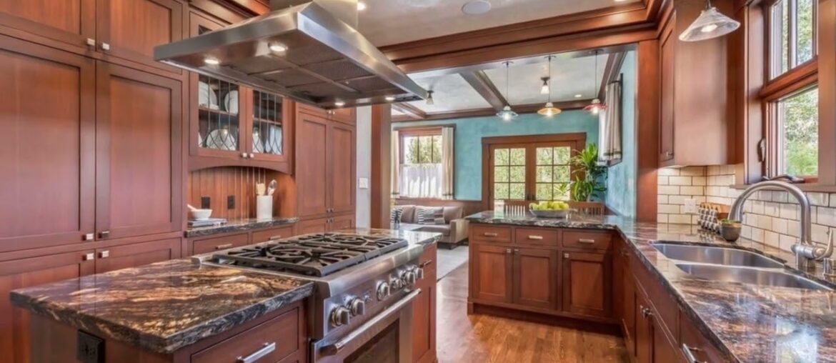 551 Montclair Avenue, Oakland, CA 94606