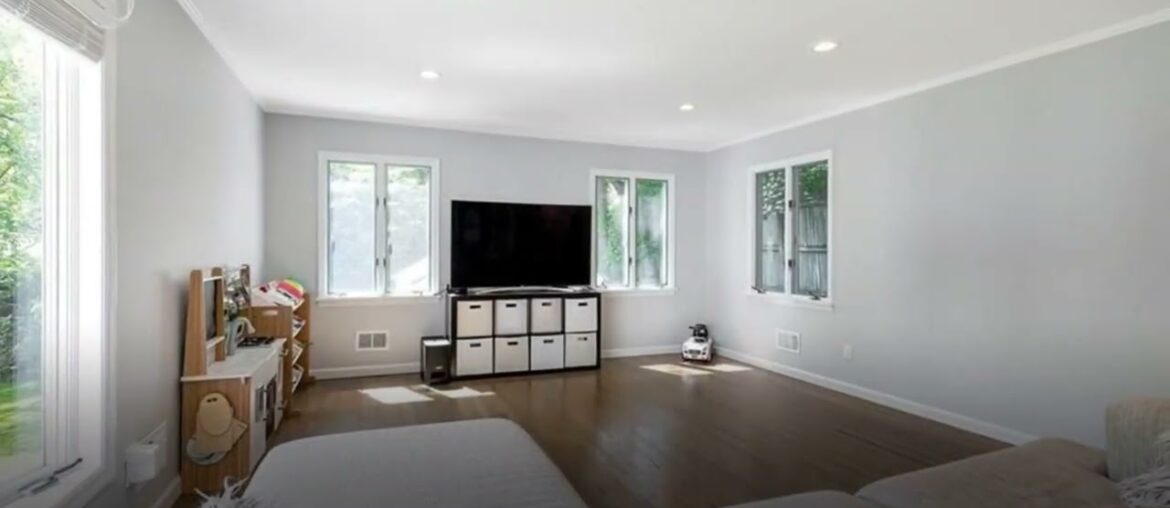 223 Rogers Drive, Scarsdale, NY 10583