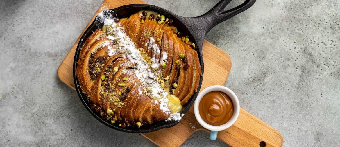 Crispy Croissant Perdu | Old French | Easy Dishes | Casual Dining | Fusion food | Food-photography Crispy Croissant Perdu | Old French | Easy Dishes | Casual Dining | Fusion food | Food-photography