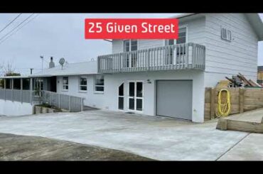 ELEVATED EXECUTIVE HOME, JUST MOVE IN! -25 Given Street, Havelock North