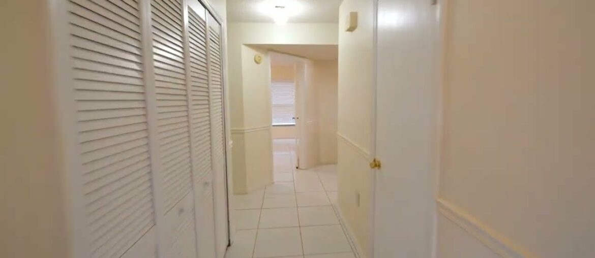 556 Silvergate Loop, video tour (French) 556 Silvergate Loop, video tour (French)