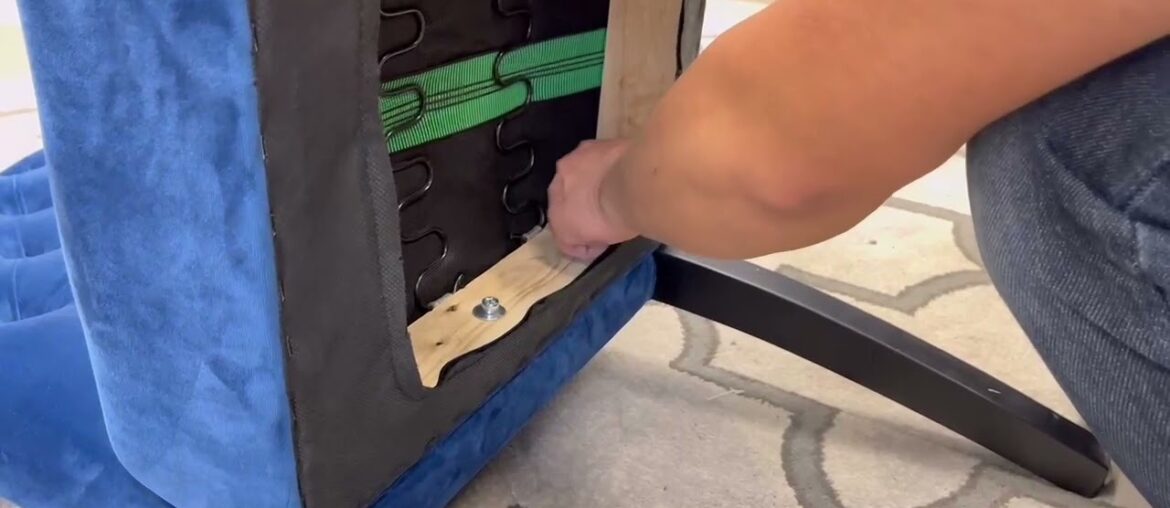 French Provincial Accent Velvet Straight Back Dinning Chair French Provincial Accent Velvet Straight Back Dinning Chair