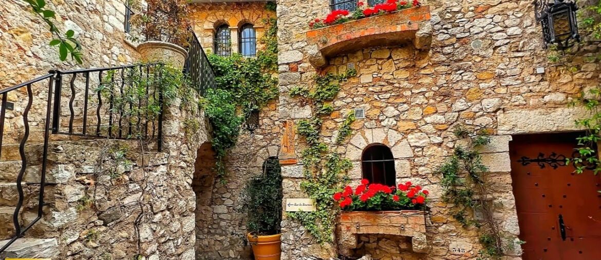 Gassin - A Charming Village in the South of France - The Most Beautiful Villages in France
