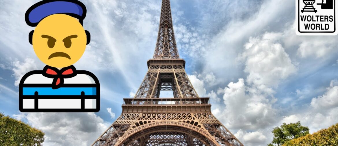 Paris: 8 Things Tourists Do That Drive Parisians Crazy