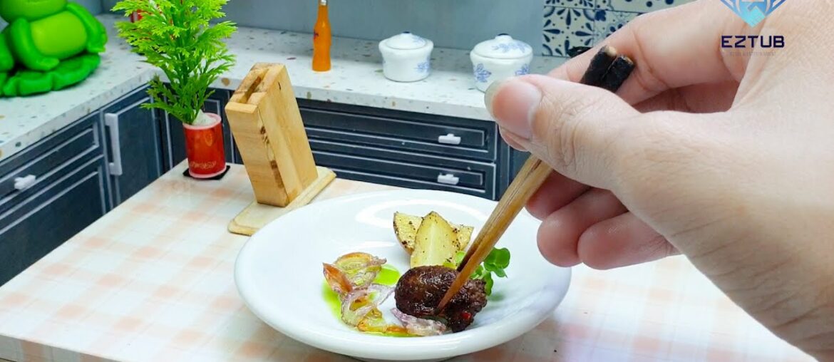 Perfect Mini Pan Fried Liver with Salt and Green Chili Sauce Pan Fried Potatoes Recipe / Mini Food