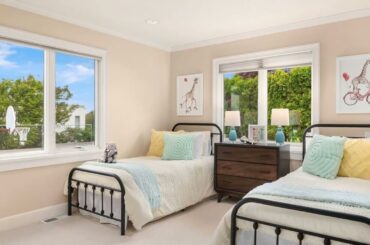 1365 92nd Avenue Northeast, Clyde Hill, WA 98004