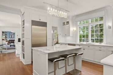 110 Park Avenue, Greenwich, CT 06830