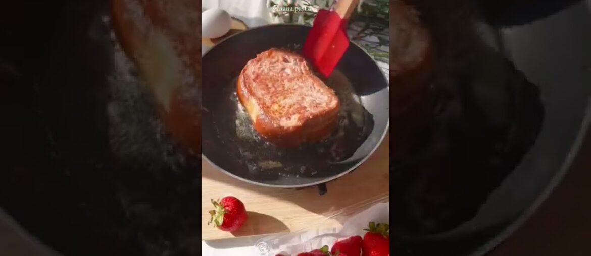 #matcha #toast #french #strawberry #cream #shorts #reels #toastrecipes #eggs