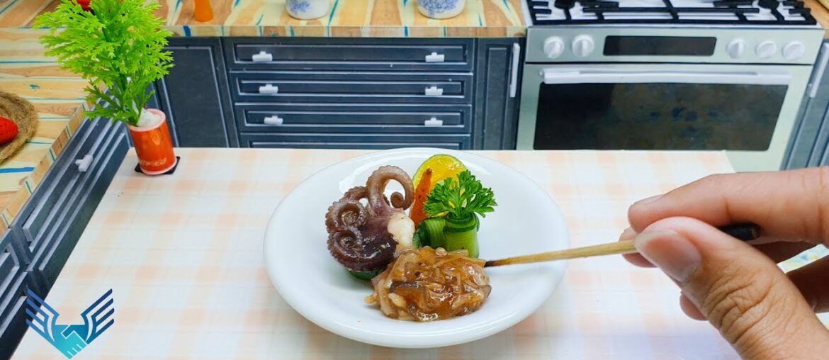 Perfect Miniature Octopus with Mushroom Sauce / Easy Octopus with Mushroom Sauce Recipe / Mini Food Perfect Miniature Octopus with Mushroom Sauce / Easy Octopus with Mushroom Sauce Recipe / Mini Food