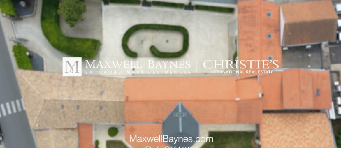Former Presbytery for sale near La Rochelle, France. Maxwell-Baynes Real Estate ref: SK1003