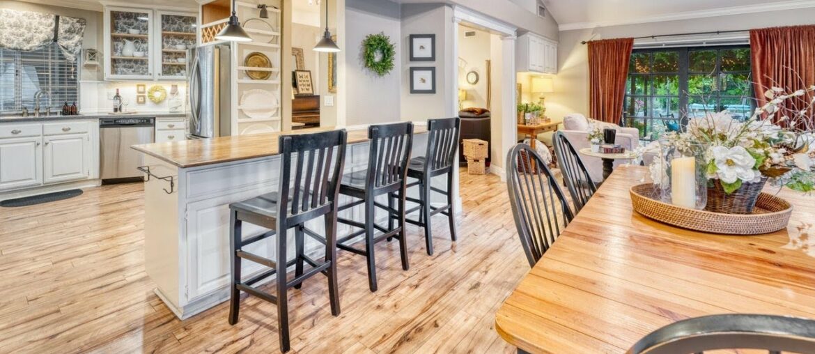 22732 Boxwood Ln, Santa Clarita, CA