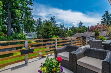 Outstanding Departure Bay family home