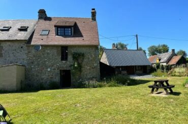 @suzanneinfrance -SIF-001565 - Attractive cottage in a rural hamlet with garden and barn