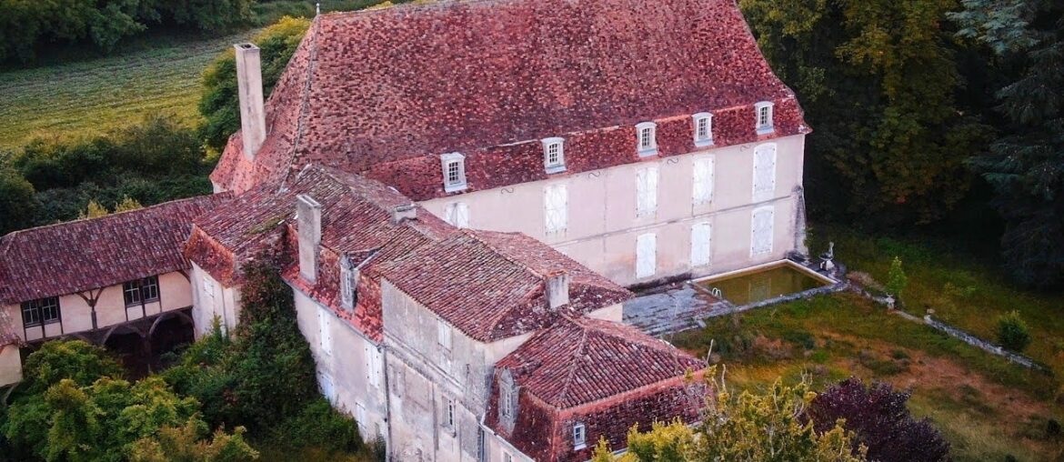 THEY NEVER CAME HOME Incredible Untouched Abandoned French Mansion A Look Into The Past