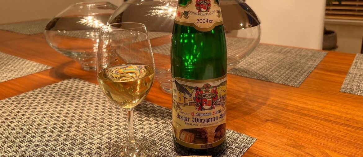 Weingut Schwaab Kiebel 2004 Urziger Wurzgaarten Splatlese Riesling German Value Wine Review