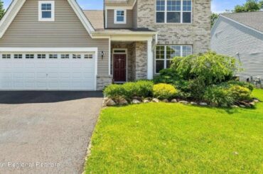 40 Spangenberg Lane, Franklin Twp, NJ Presented by Matthew Tully.