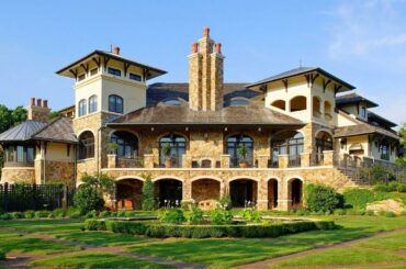 A Tuscan-style Masterpiece!