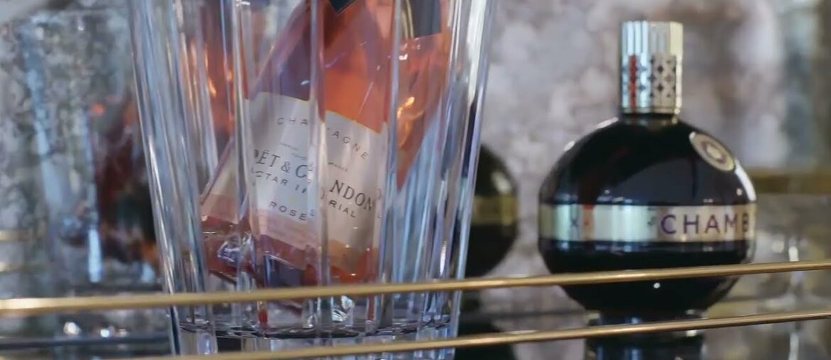 Vintage Chic Condo For Sale in Downtown Naples Florida Vintage Chic Condo For Sale in Downtown Naples Florida