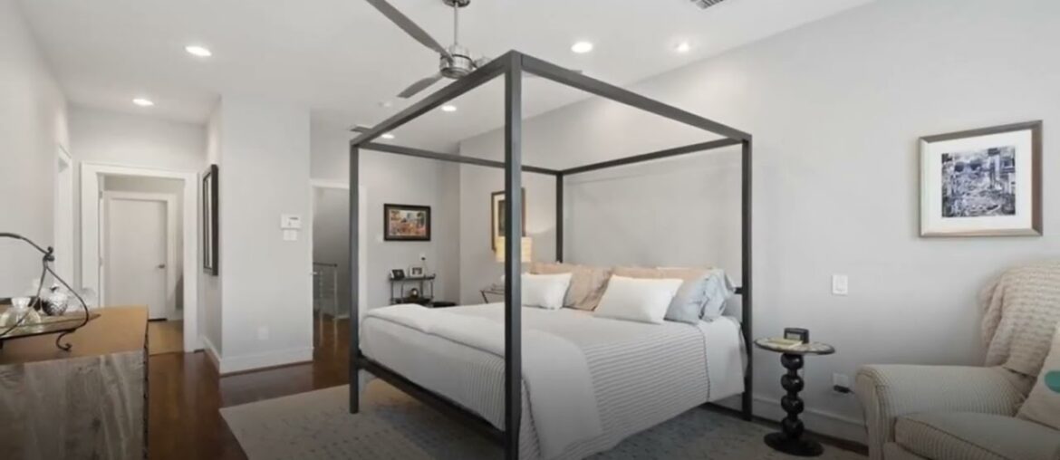 203 Birdsall Street, Houston, TX 77007