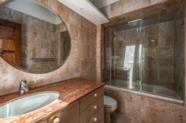 19 Canterbury Court, Mendham, NJ 07945