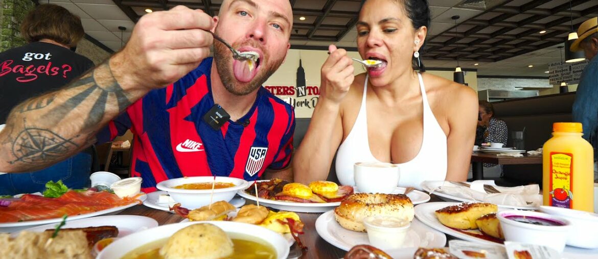 9 a.m. AMERICAN BREAKFAST!! Chocolate Chip Pancakes, Eggs Benedict & Roast Beef in Miami, Florida!! 9 a.m. AMERICAN BREAKFAST!! Chocolate Chip Pancakes, Eggs Benedict & Roast Beef in Miami, Florida!!