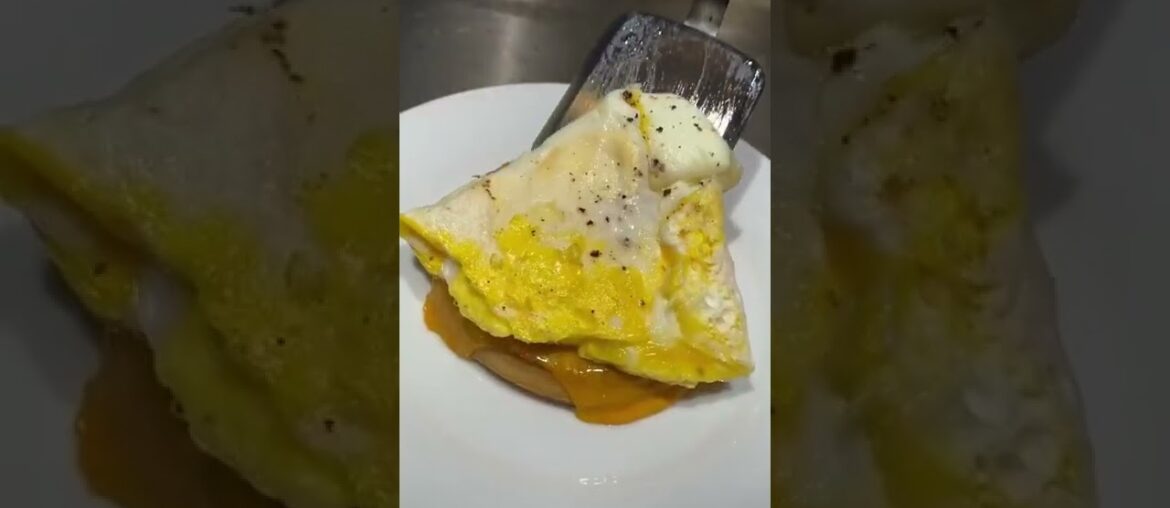 Breakfast sandwich w/ french toast waffle buns #shorts #food #recipes Breakfast sandwich w/ french toast waffle buns #shorts #food #recipes