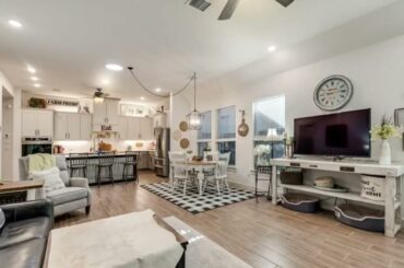 2264 Lobo Lane, Carrollton, TX 75010