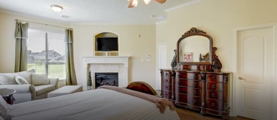 3917 Shadow Point Drive, League City, TX 77573 3917 Shadow Point Drive, League City, TX 77573