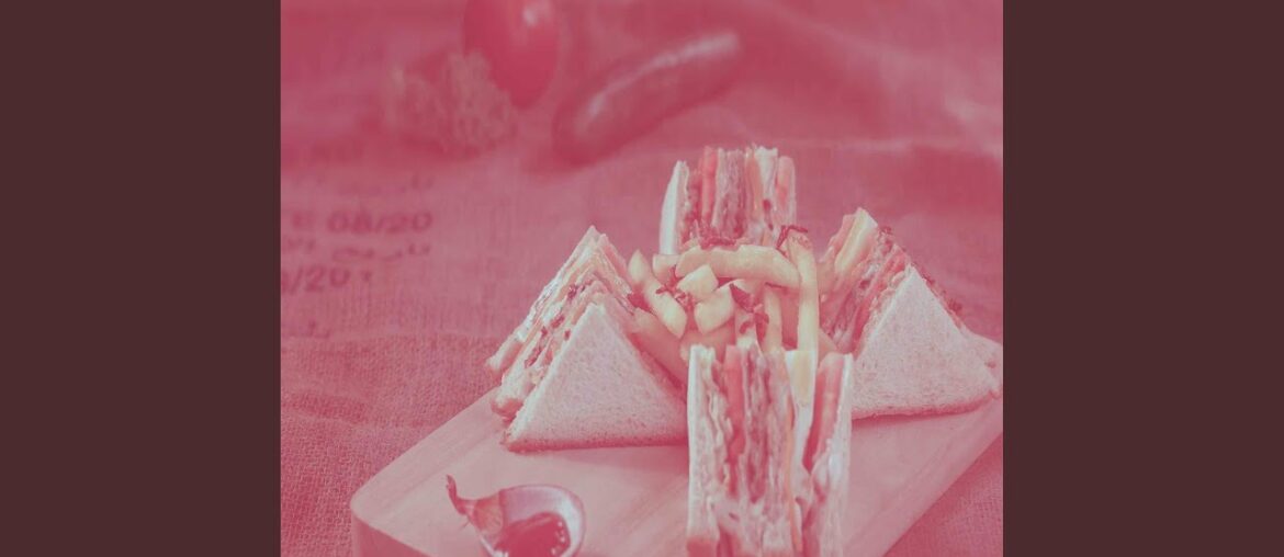 Relaxed Backdrops for Indoor Dining