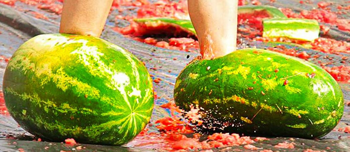 10 Craziest Food Festivals From Around The World 10 Craziest Food Festivals From Around The World